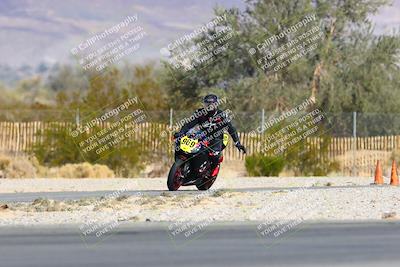 media/Jan-16-2022-CVMA (Sun) [[7f3d92989d]]/Race 3 Amateur Supersport Middleweight/